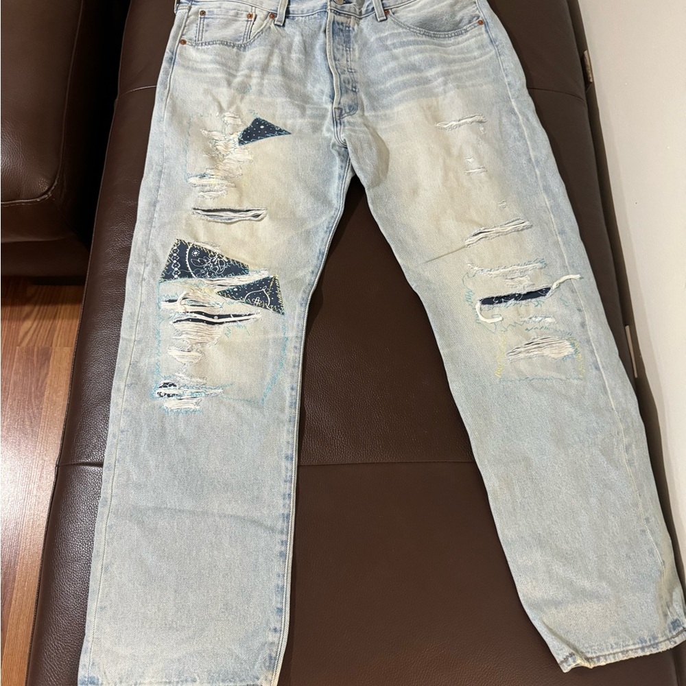 Levi's 501 Custom Worn Look W/ Patchwork Size 38x… - image 1